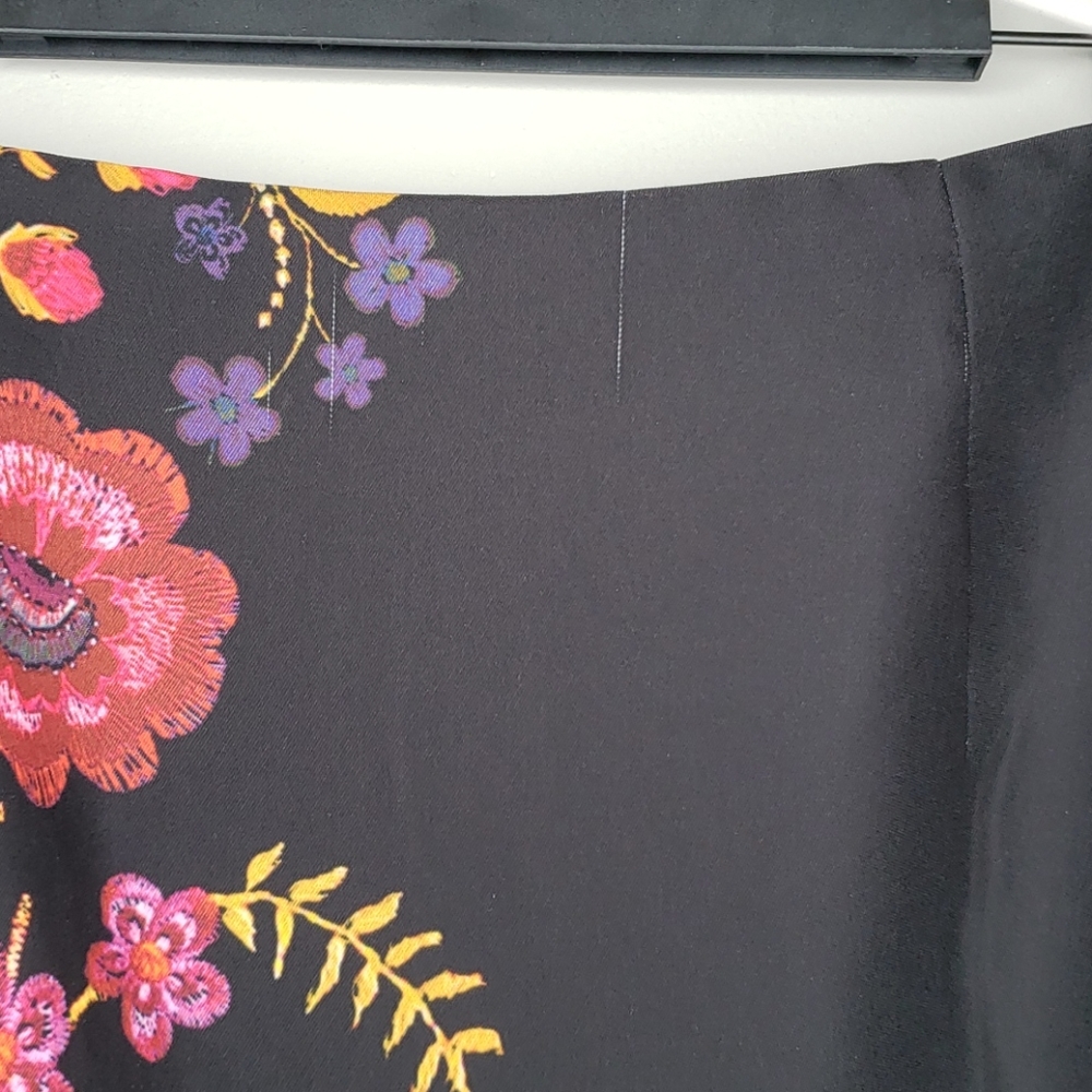 Fuzzi Italian Floral Skirt NWT - Picture 5 of 5